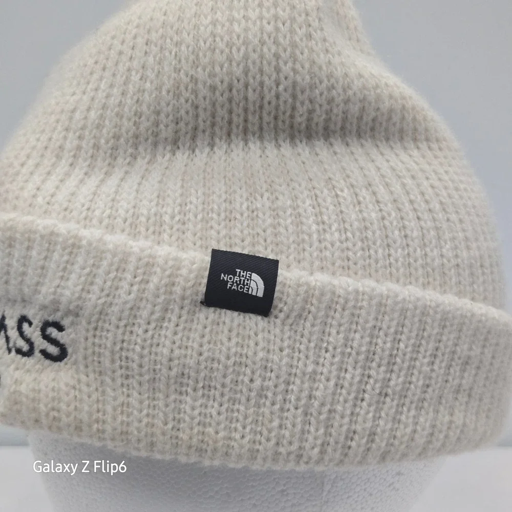 The North Face Snowmass Colorado Beanie Hat Cream Pom Pom Unisex NF0A7RGI F22